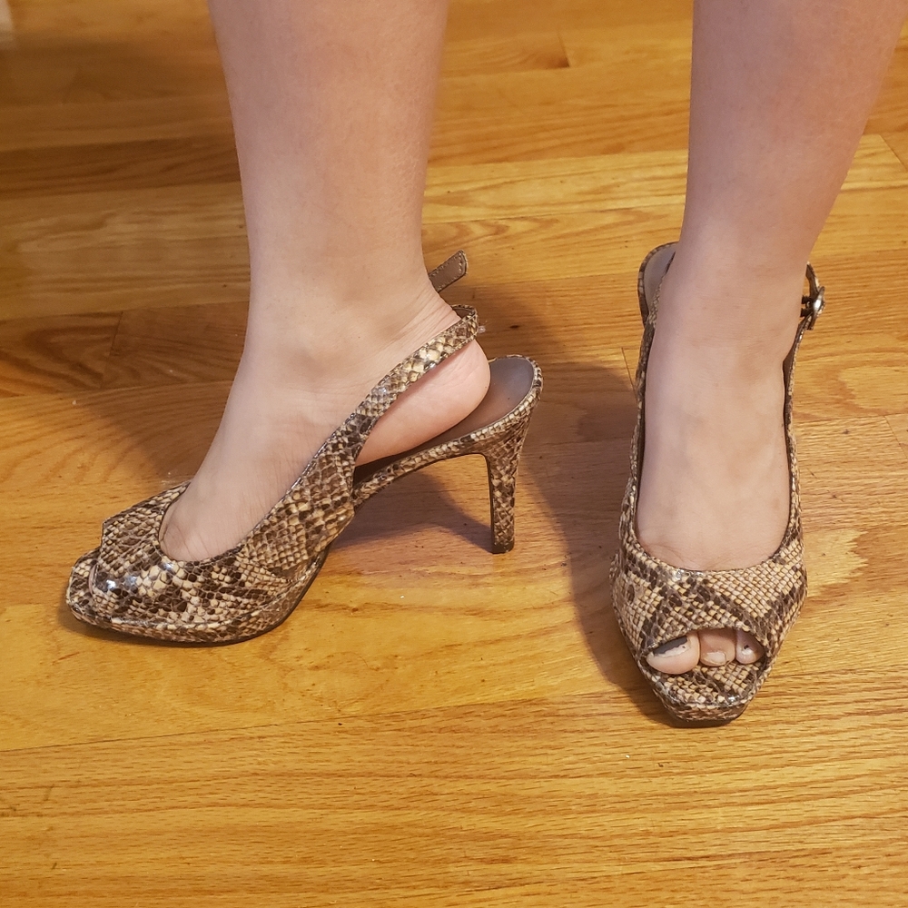 Women faux snakeskin slingback sandals.As Is